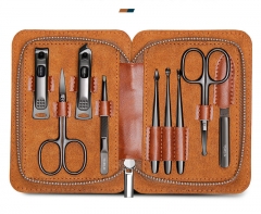 Nail clippers set in reddish brown