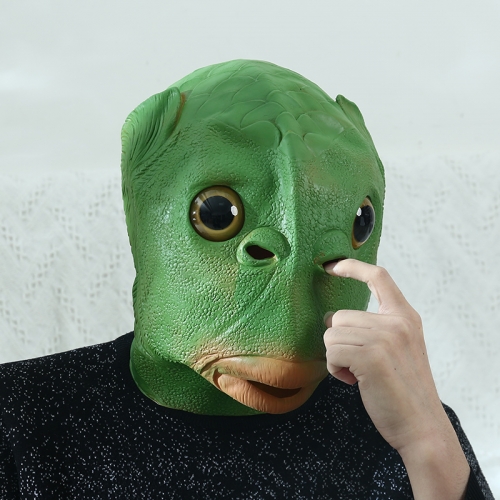 Green-headed fish hood mask is cute, funny, funny, sand sculpture, weird, green fish man's whole face is tasteless