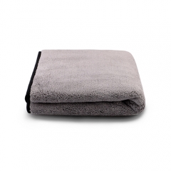 Absorbent, non-marking and lint-free towel