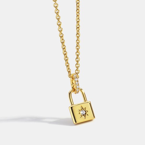 Minimalist northern star lock with diamont necklace in 14k gold plating