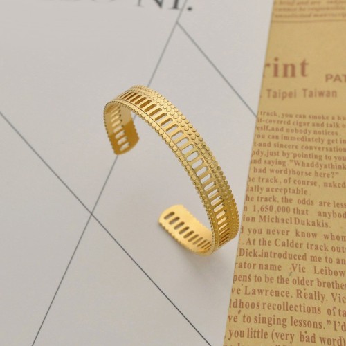 Roman column inspired cuff bracelet in 14k gold plating steel