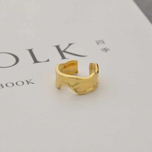 Bague martelée plaqué or pour Femme minimalist hammered ring