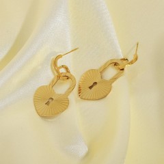 Burst on heart lock earrings in gold plating stainless steel