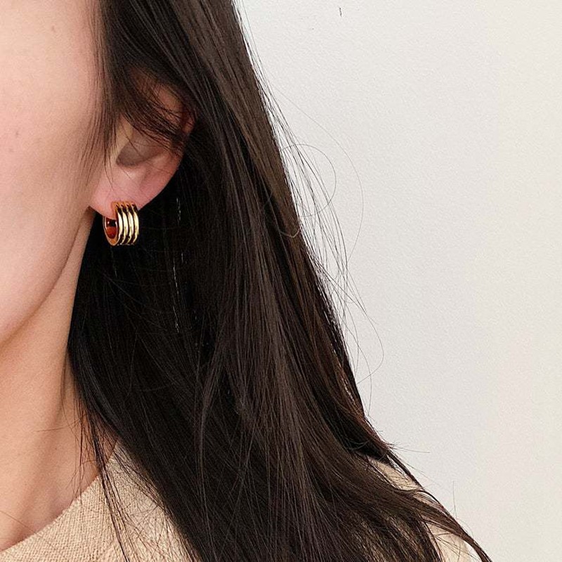 Cosmic Cartilage Hoop | Maison Miru