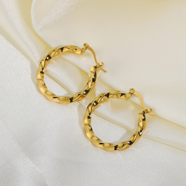 Twisted square line hoop earrings in gold plating stainless steel