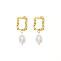 Hammered square frame with pearl drop earrings in stailess steel