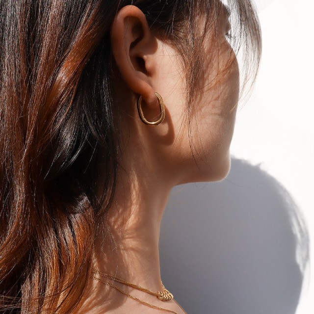 Gold plating halo oval minimalist hoop earrings in stainless steel
