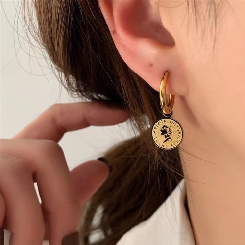 Vintage Queen Gold Coin Earrings / Boucle d'oreilles en acier inoxydable