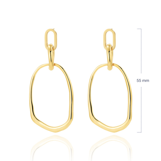 Simple oval stainless steel earrings / Boucle d'oreilles en acier inoxydable