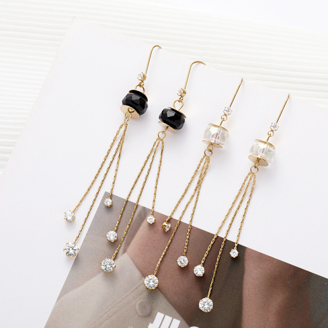 Fashion and Elegant Tassels STAINLESS STEEL DANGLE EARRINGS inlayed with Rhinestone / Boucle d'oreilles en acier inoxydable