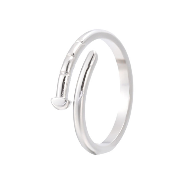 Simple Nail Stainless Steel Adjustable Opening ring / Bague réglable en acier inoxydable