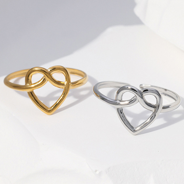 Romantic Wind Heart Shaped Stainless Steel Opening Adjustable ring / Bague réglable en acier inoxydable