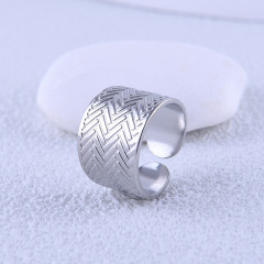 Exaggerated Geometric Stripe Stainless Steel Opening Wide Ring / Bague ouverte en acier inoxydable