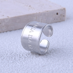 Roman Numerals Engraved Stainless Steel Opening Wide Ring / Bague ouverte en acier inoxydable