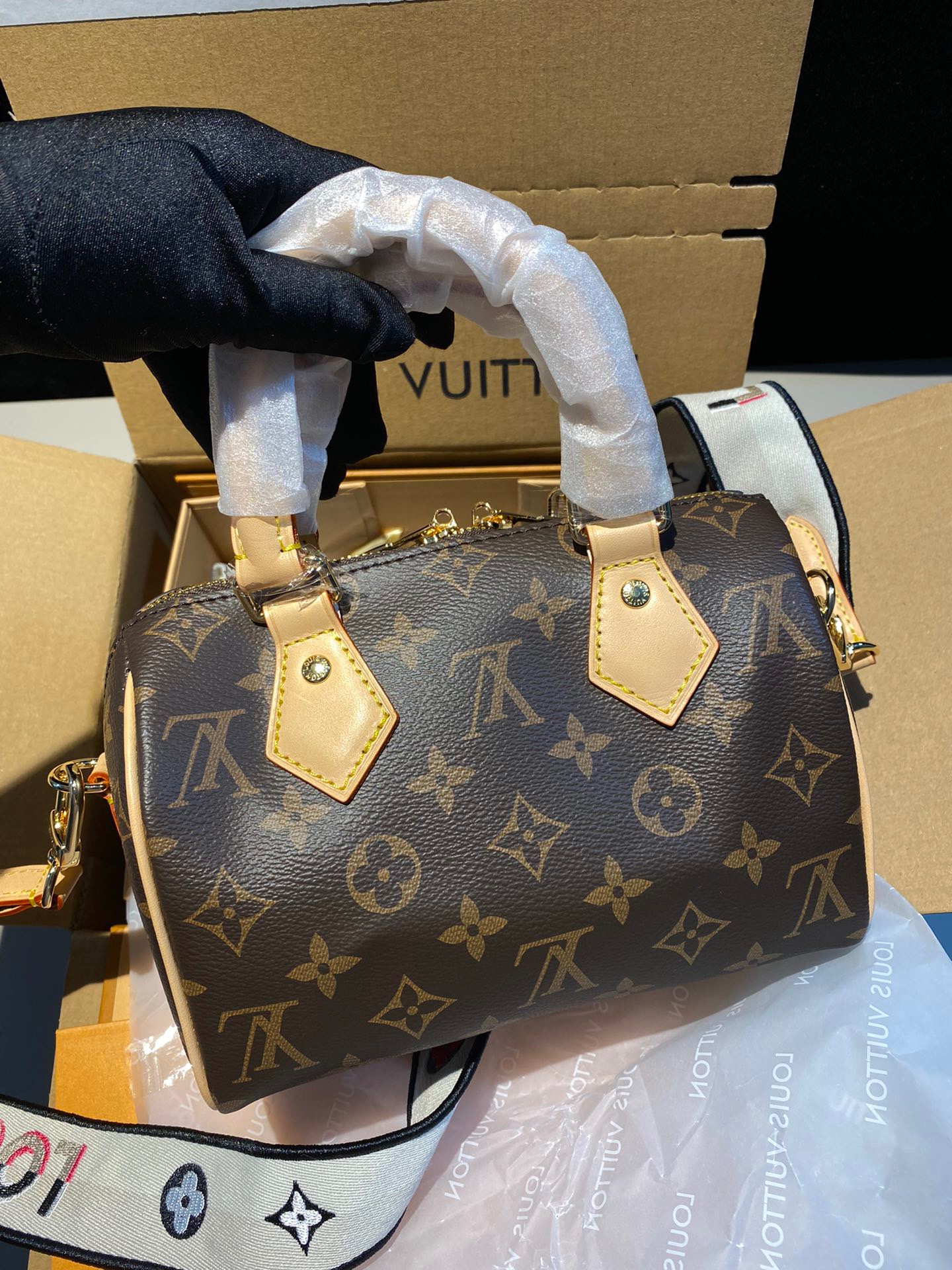 Top1:1 LV Speedy 20cm,