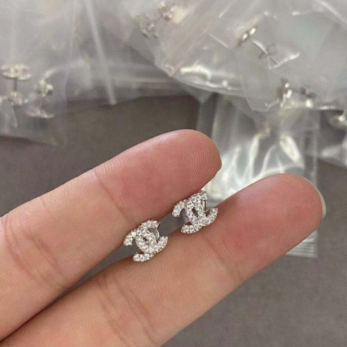 Chanel mini earring