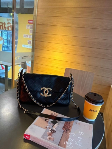 Top1：1 Chanel sling bag（small）