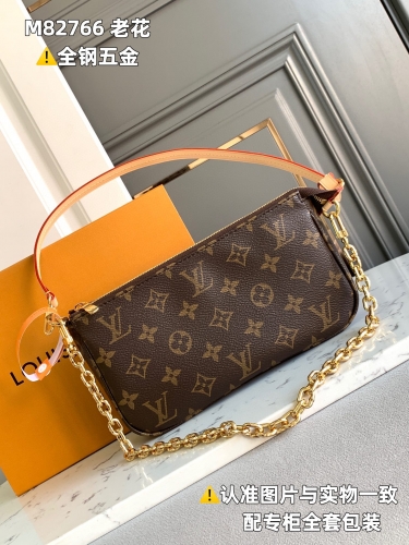 (mb) LV pochette accessories