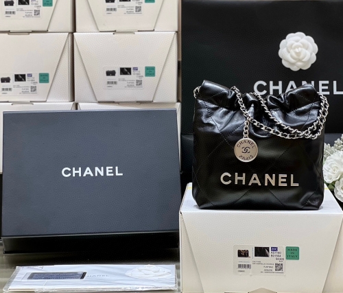 (cc) Chanel 22mini bag