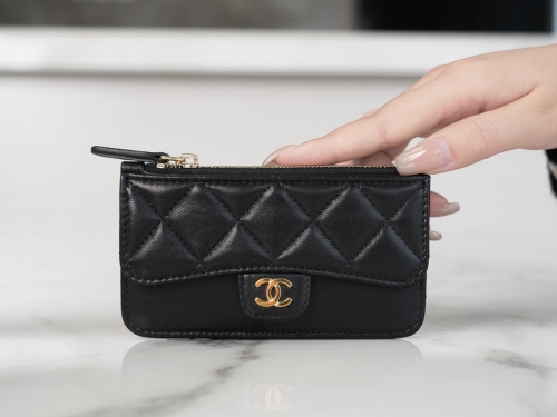 (cc) Chanel card holder