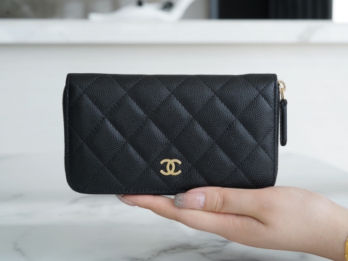 Top grade (cc) Chanel medium zip wallet