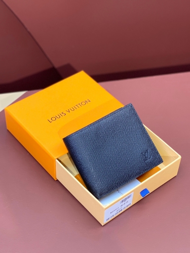 Boutique grade LV Men's wallet