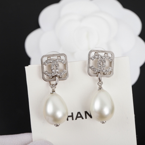 Chanel earring