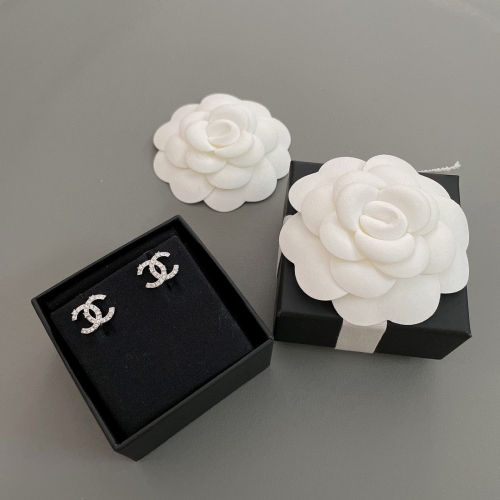 Chanel earring