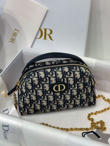 Boutique grade Import Dior D - Arch