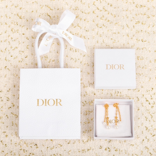 Top grade Dior earring