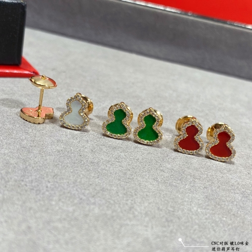 Qeelin earring (mini)