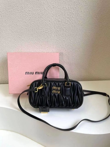 Normal Grade(1:1)Miumiu Bowling bag