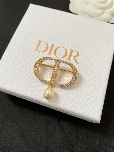 Top grade Dior brooch