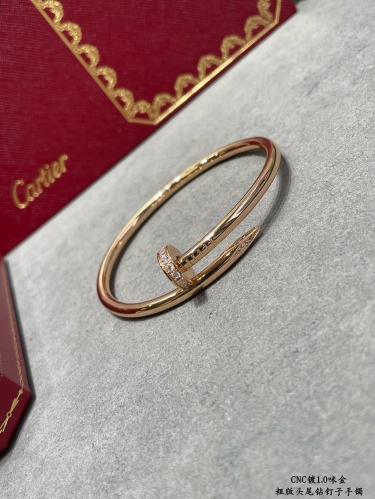 Top grade Cartier bangle