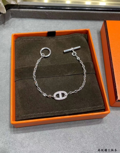 Top grade Hermes bracelet