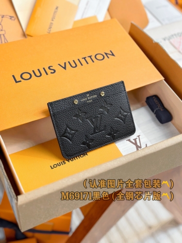 Top grade LV card holder