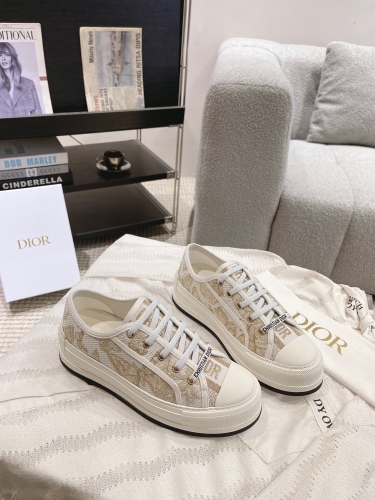 Dior Thick-soled canvas shoes