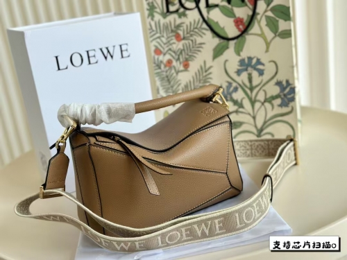 Normal Grade(1:1)Loewe Puzzle bag