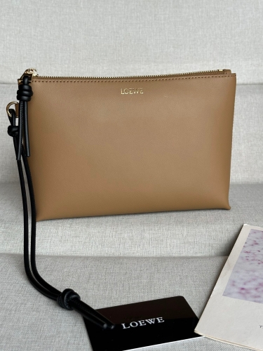 Top grade Loewe clutch