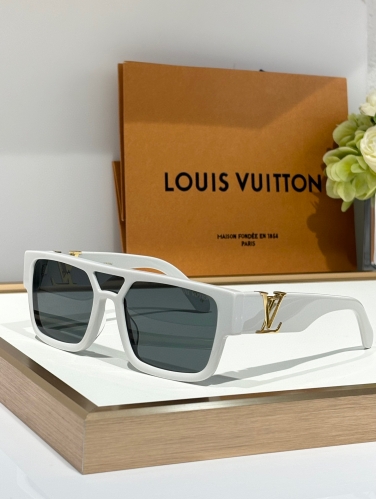 Top grade LV sunglasses