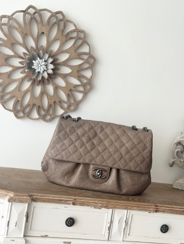 Import boutique grade Chanel vintage bag