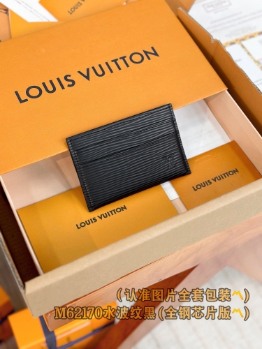 Top grade LV Card holder M62170