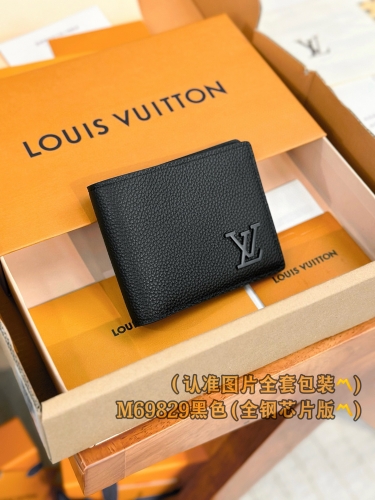 LV wallet M69829