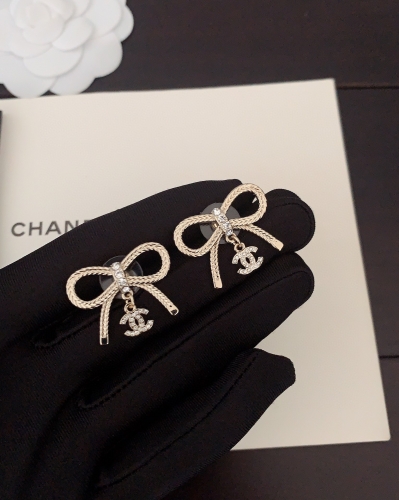 Mid grade chanel earring