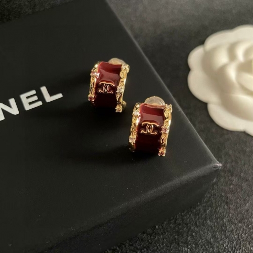 Chanel vitage earring mid grade