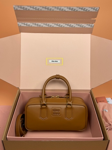 MiuMiu Arcadie medium