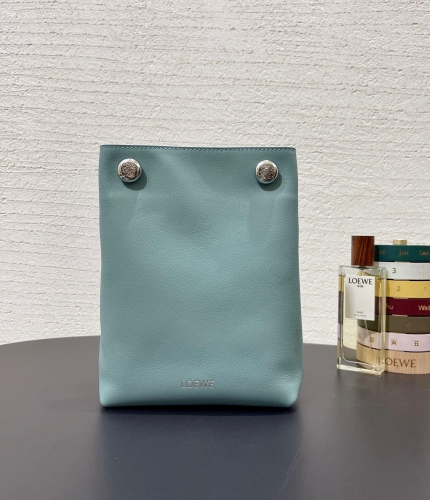 Loewe Pebble pouch