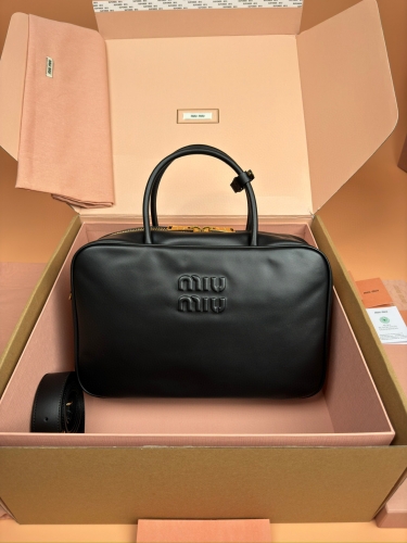 MiuMiu Beau bandbag