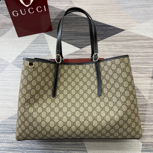 Gucci Emblem Large tote bag