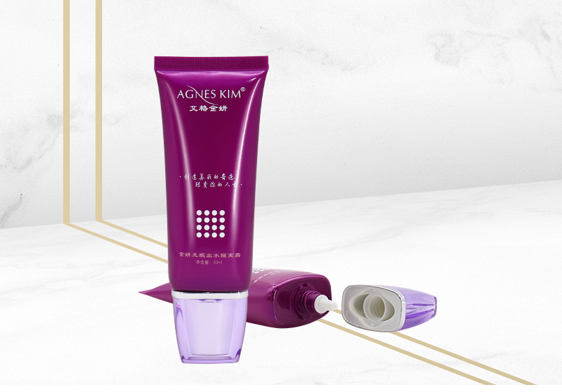 Purple Plastic Squeeze Cosmetic Tube With Nozzle